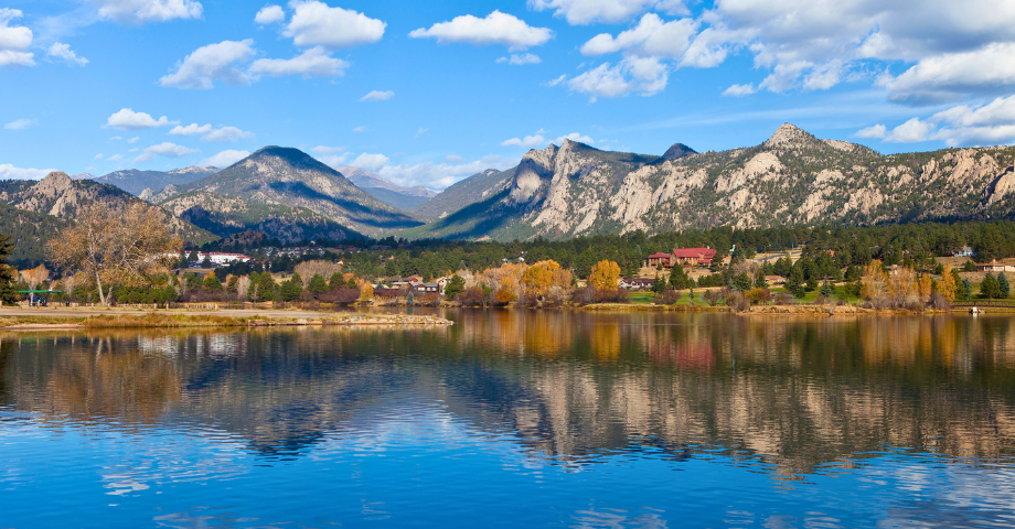 Hiking around Lake Estes
